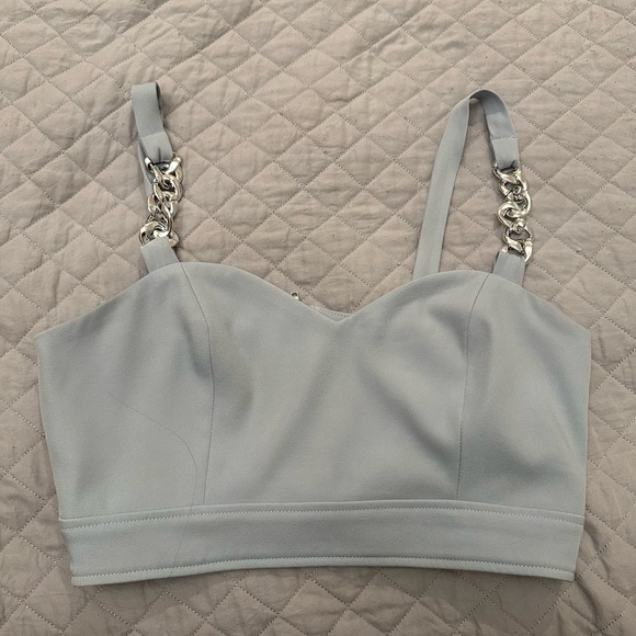 CIDER Chain Detail Crop top - Picture 2 of 3